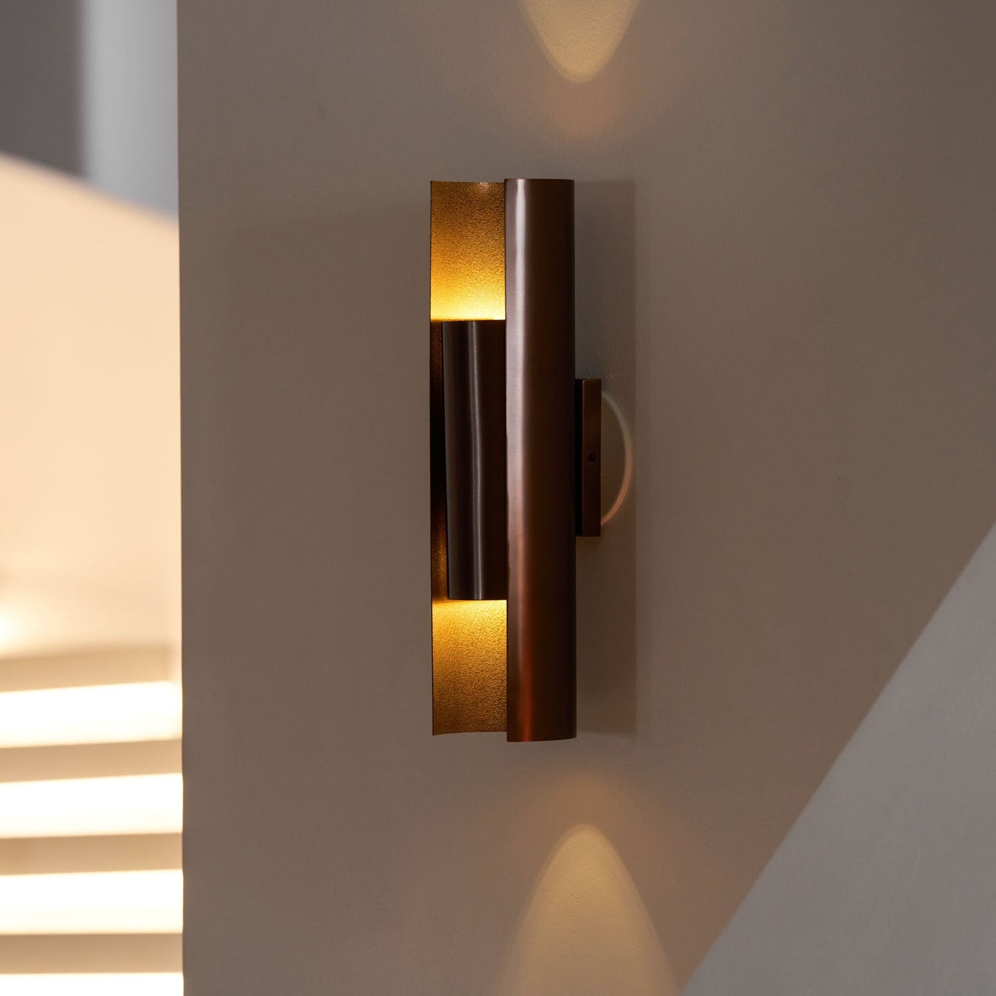 Nyx Wall Lamp