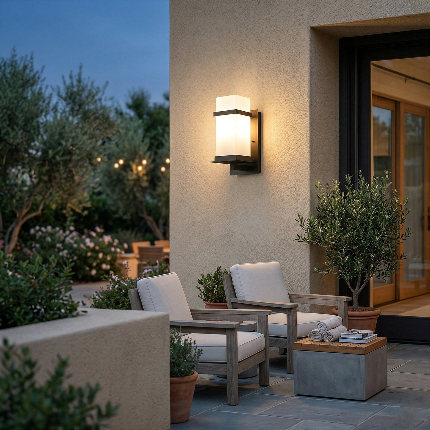 Mcdade Outdoor Wall Light
