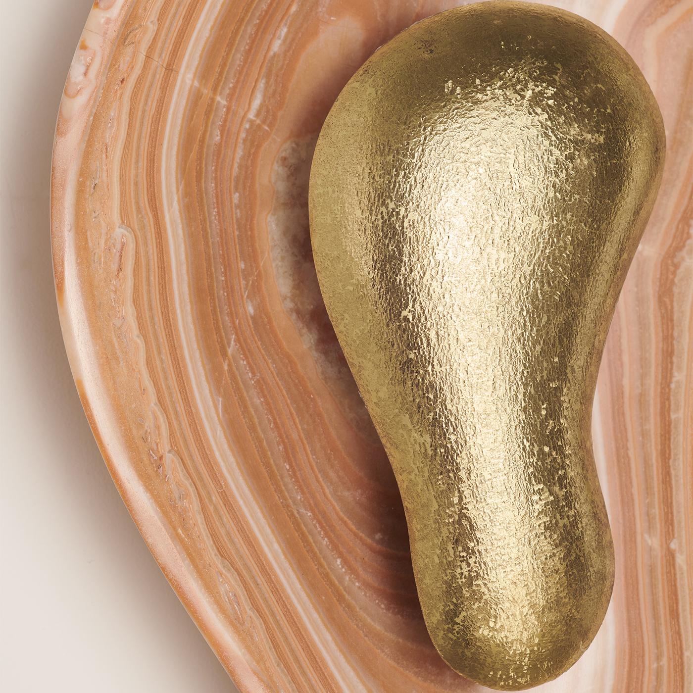 Oyster Hammered Onyx Sconce