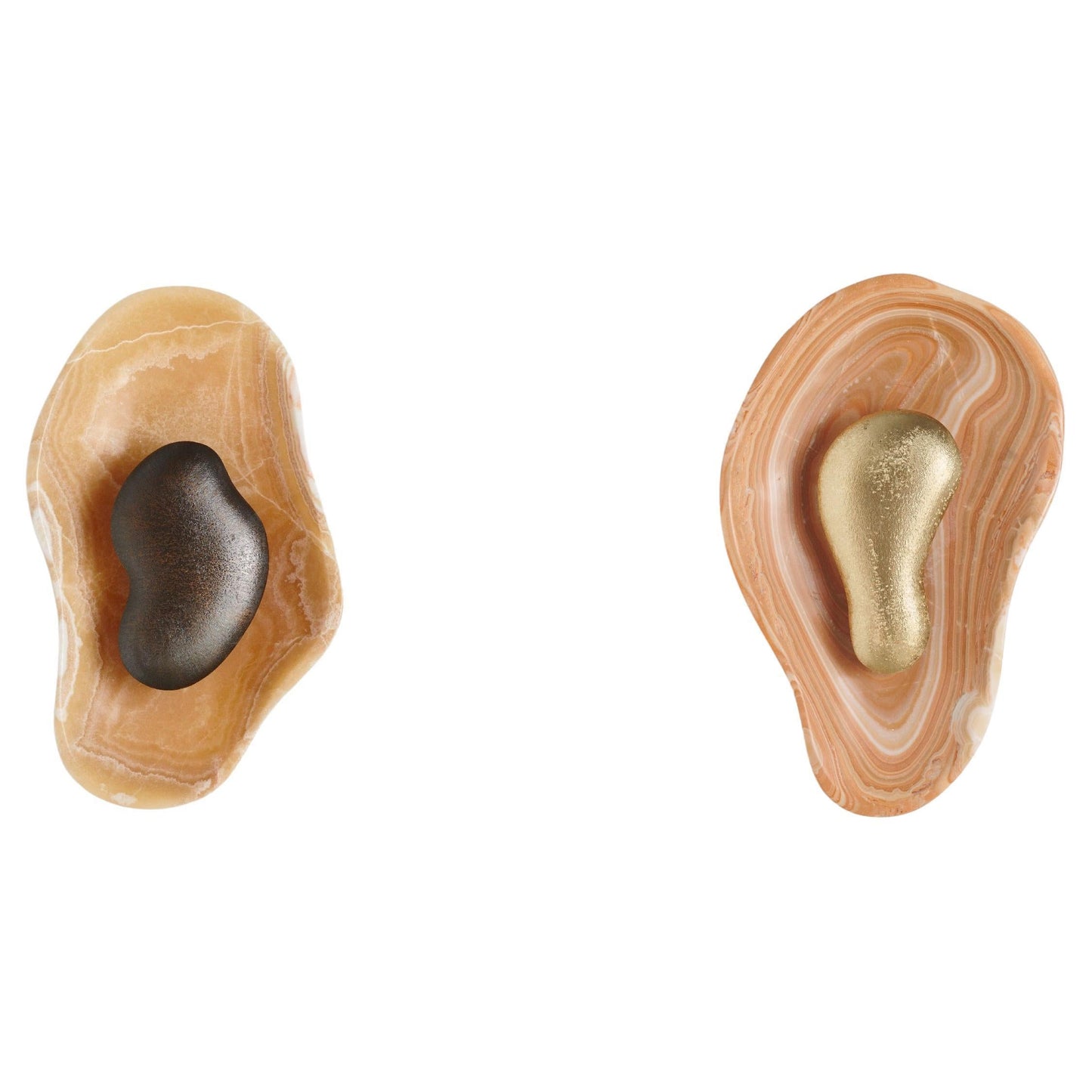 Oyster Hammered Onyx Sconce