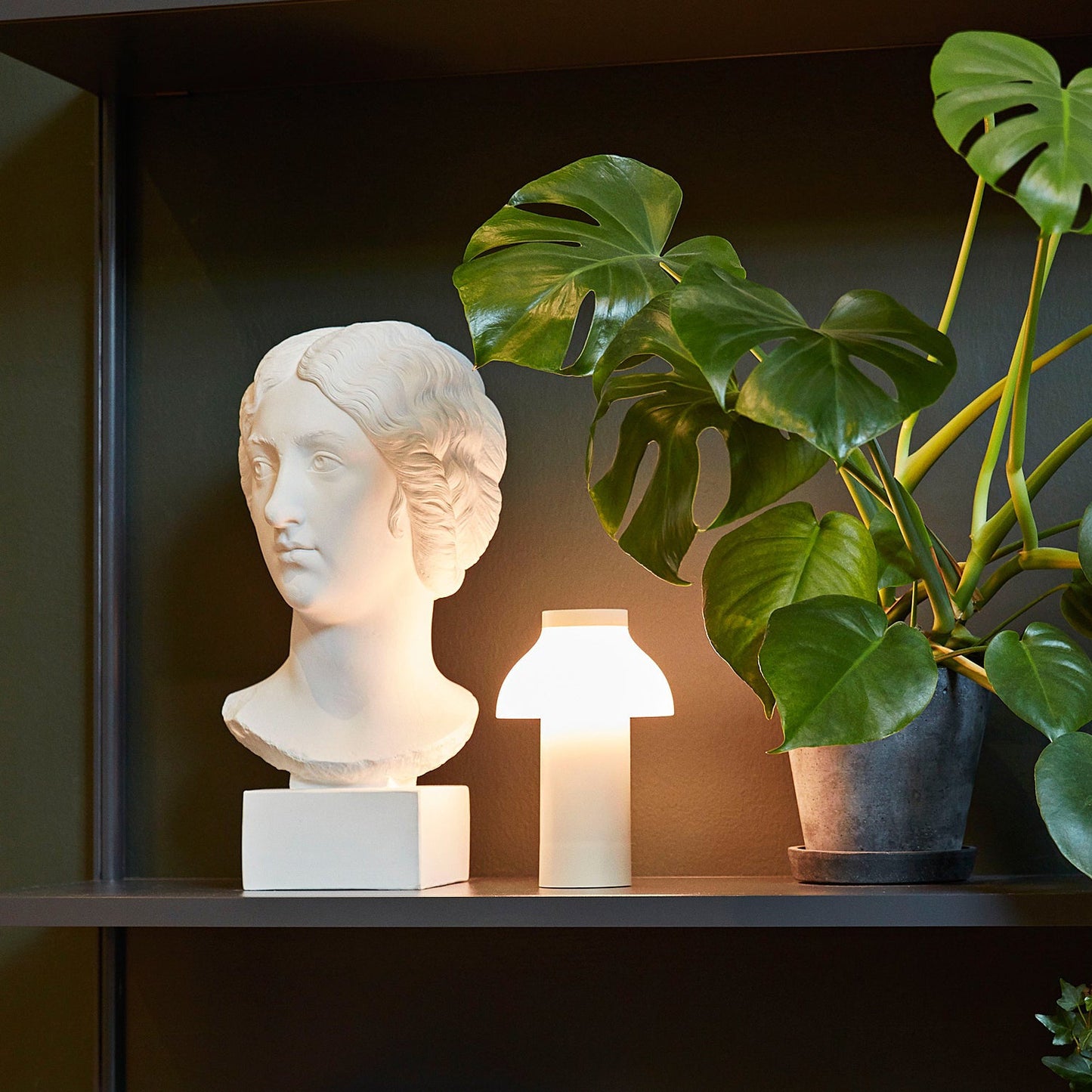 PC Portable Table Lamp (Built-in Battery)