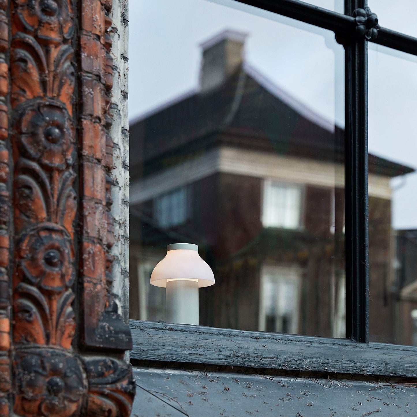 PC Portable Table Lamp (Built-in Battery)