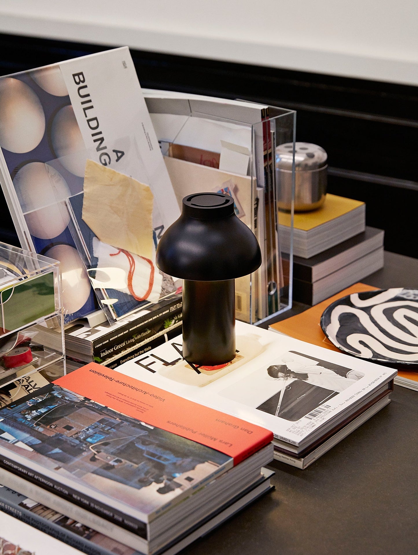 PC Portable Table Lamp (Built-in Battery)