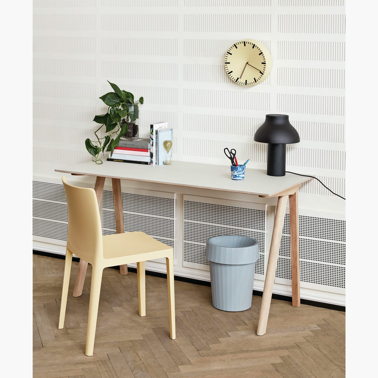PC Portable Table Lamp (Built-in Battery)