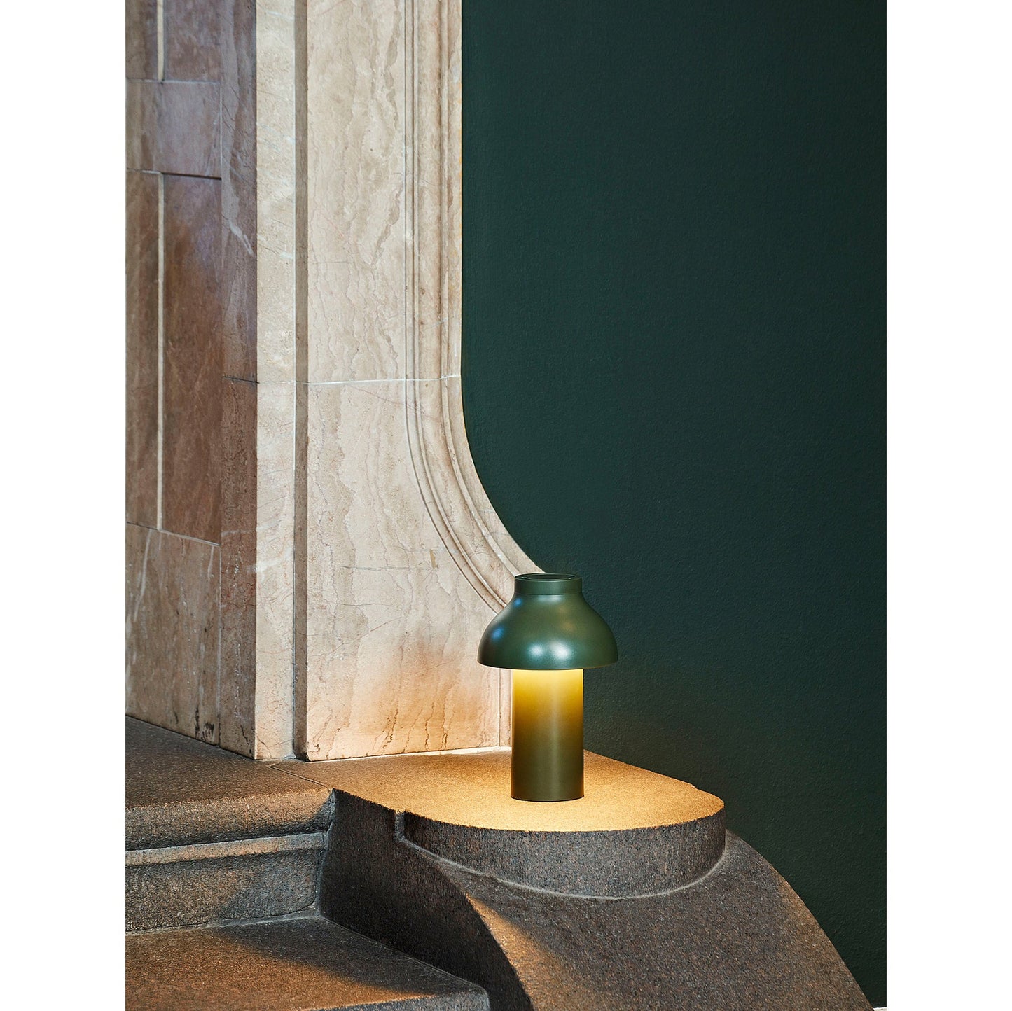 PC Portable Table Lamp (Built-in Battery)