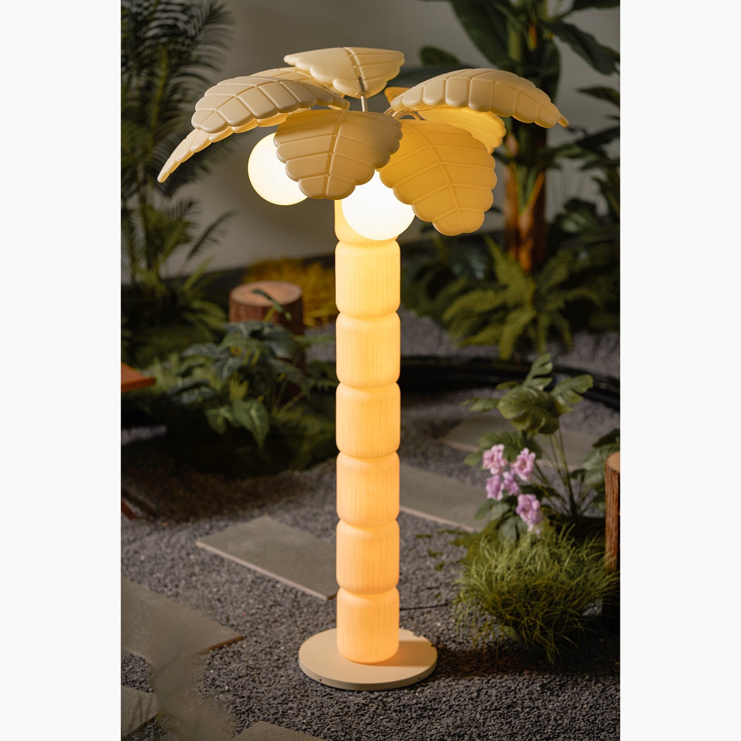 Palm Beach Outdoor Floor Lamp