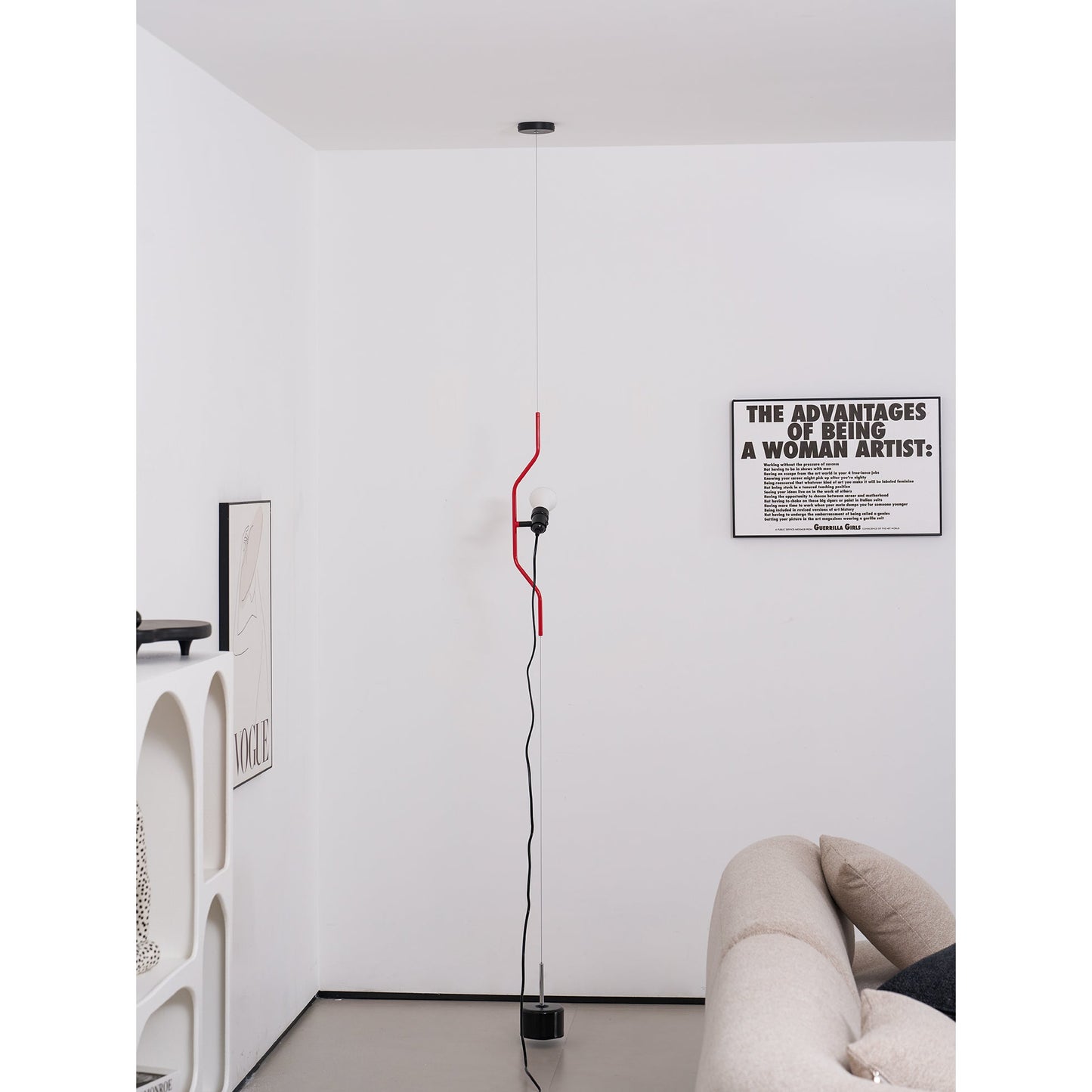 Floor-to-Ceiling Tension Cable Lamp – Adjustable Spotlight