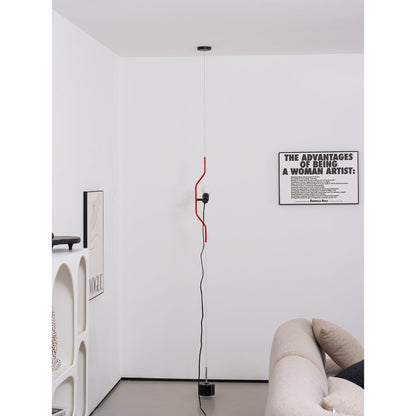 Floor-to-Ceiling Tension Cable Lamp – Adjustable Spotlight