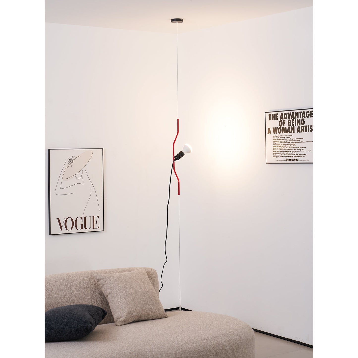 Floor-to-Ceiling Tension Cable Lamp – Adjustable Spotlight