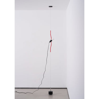 Floor-to-Ceiling Tension Cable Lamp – Adjustable Spotlight