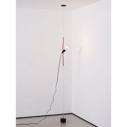Floor-to-Ceiling Tension Cable Lamp – Adjustable Spotlight
