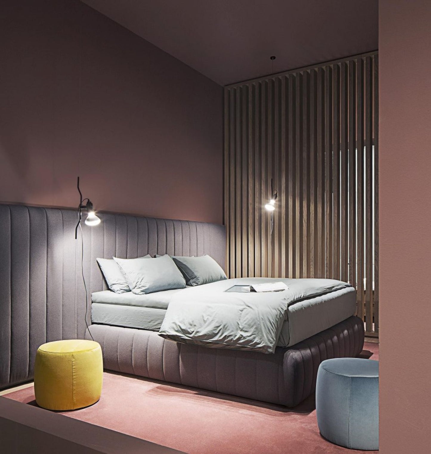 Floor-to-Ceiling Tension Cable Lamp – Adjustable Spotlight