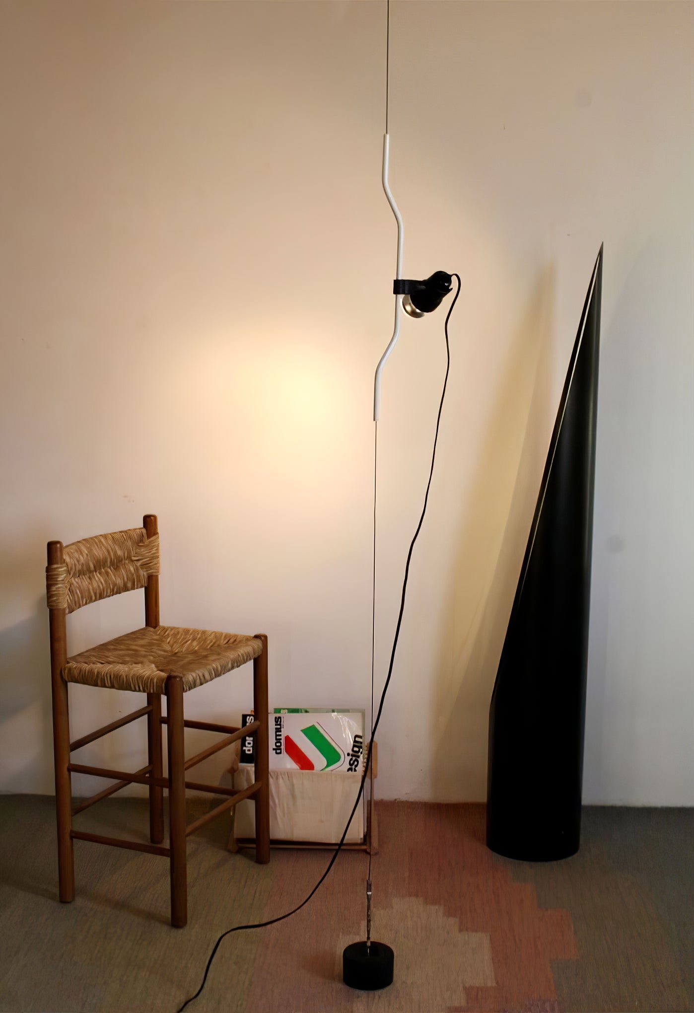 Floor-to-Ceiling Tension Cable Lamp – Adjustable Spotlight