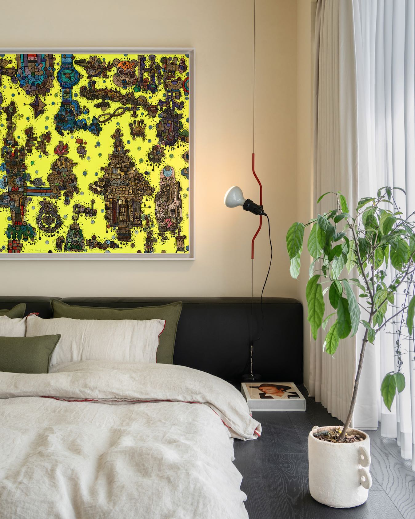 Floor-to-Ceiling Tension Cable Lamp – Adjustable Spotlight