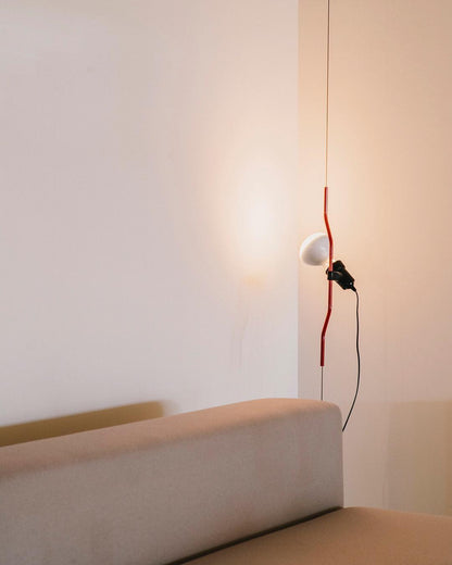 Floor-to-Ceiling Tension Cable Lamp – Adjustable Spotlight