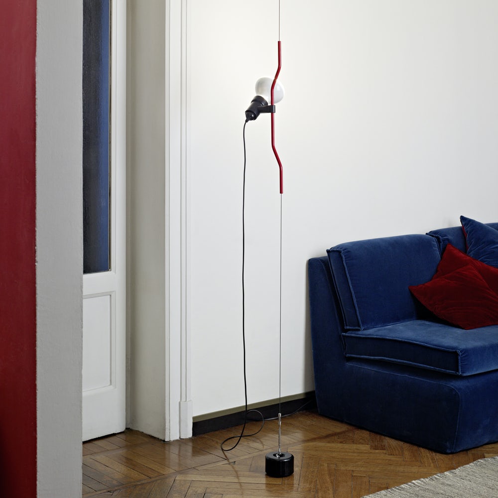 Floor-to-Ceiling Tension Cable Lamp – Adjustable Spotlight