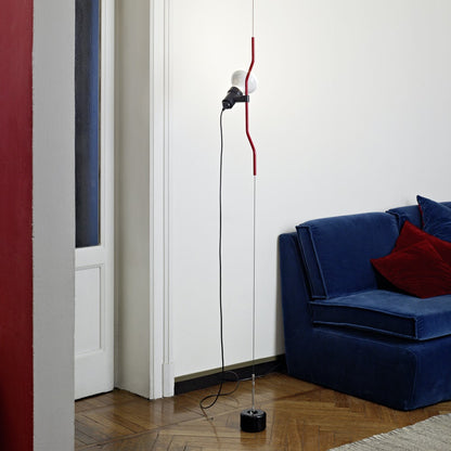 Floor-to-Ceiling Tension Cable Lamp – Adjustable Spotlight