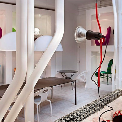 Floor-to-Ceiling Tension Cable Lamp – Adjustable Spotlight