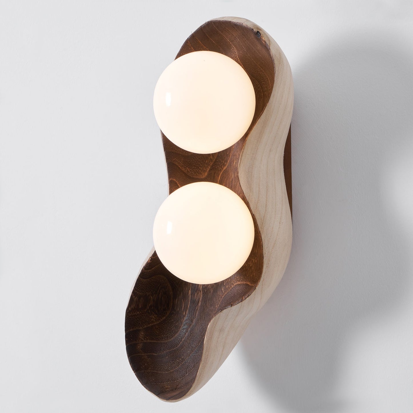 Pea Wall Lamp