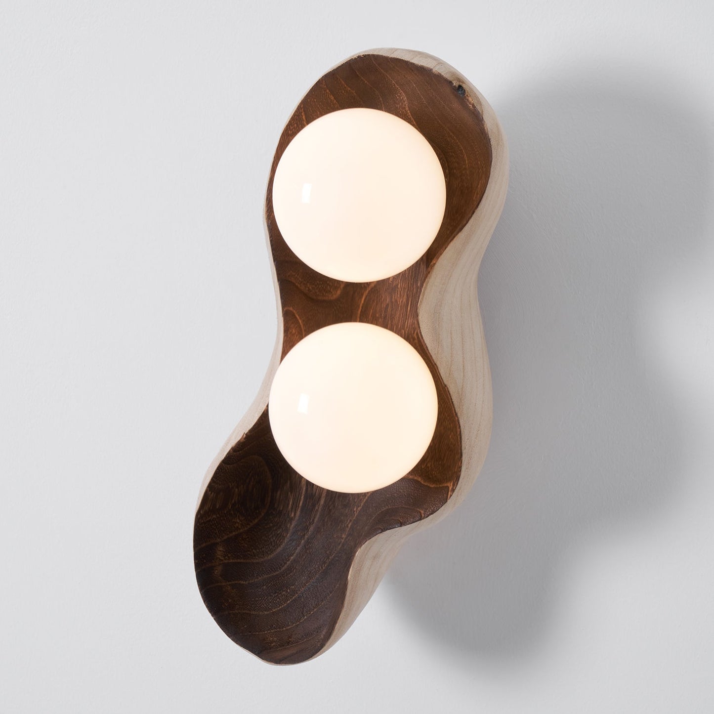 Pea Wall Lamp