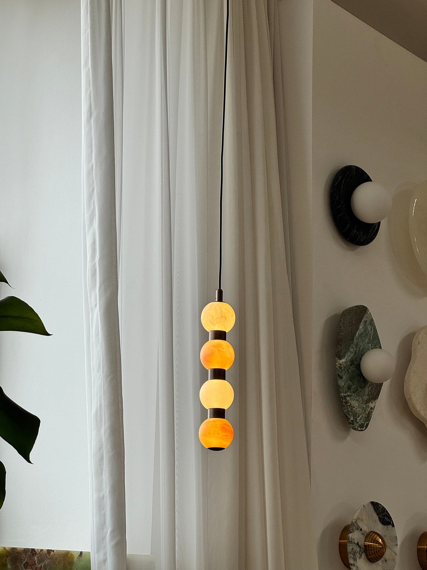 Perle Alabaster Pendant Lamp