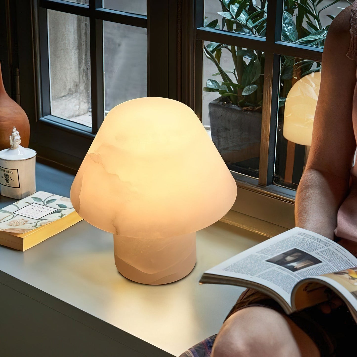 Petra Alabaster Table Lamp
