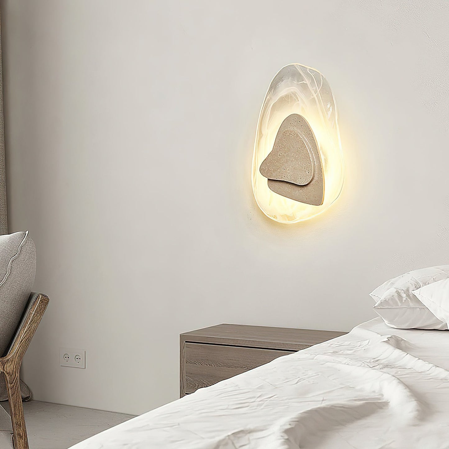 Petra Wall Lamp