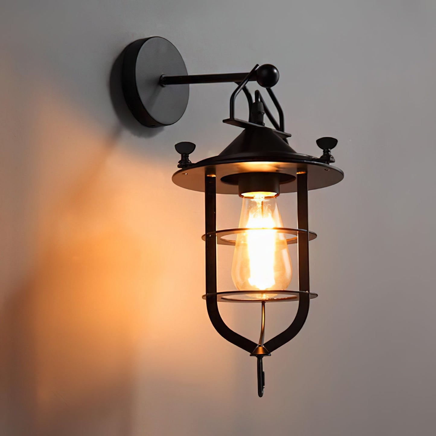 Port Classic Wall Lamp