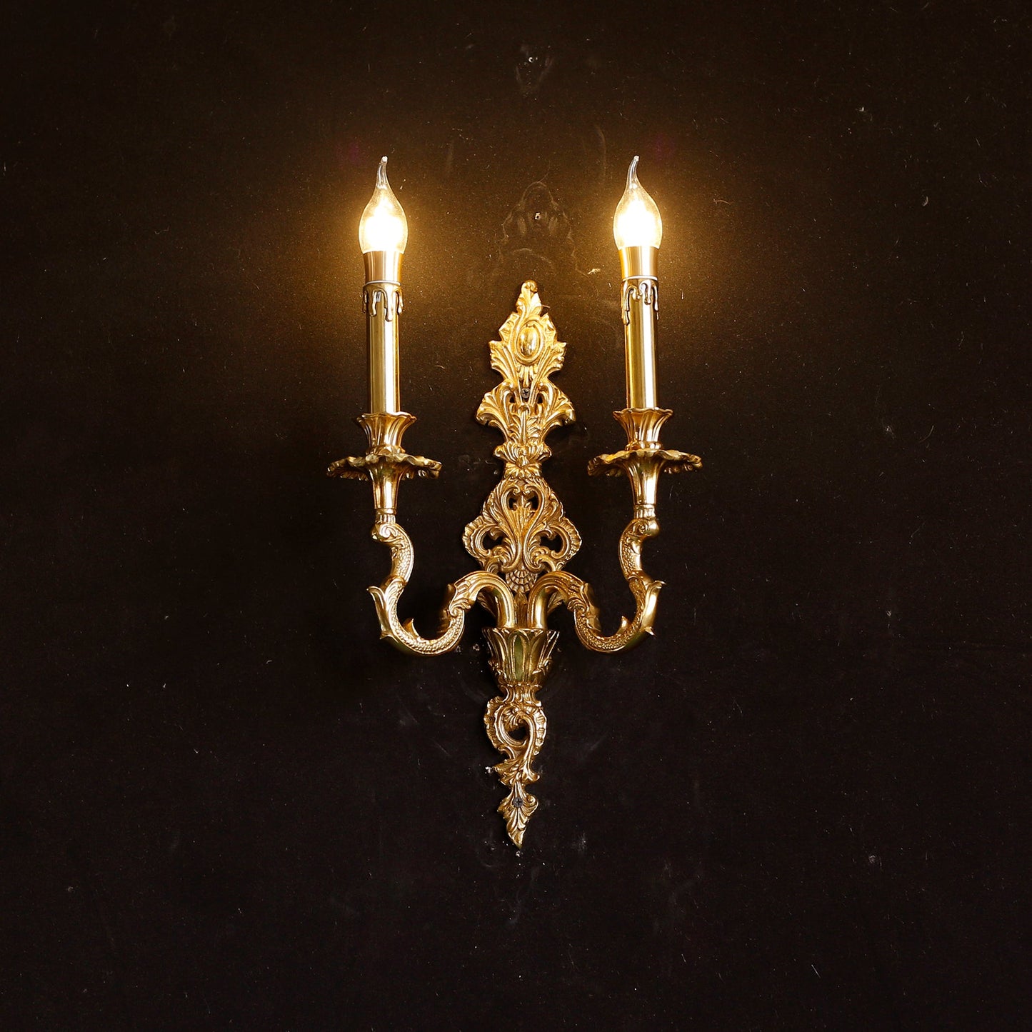 Royal Bee Wall Sconce