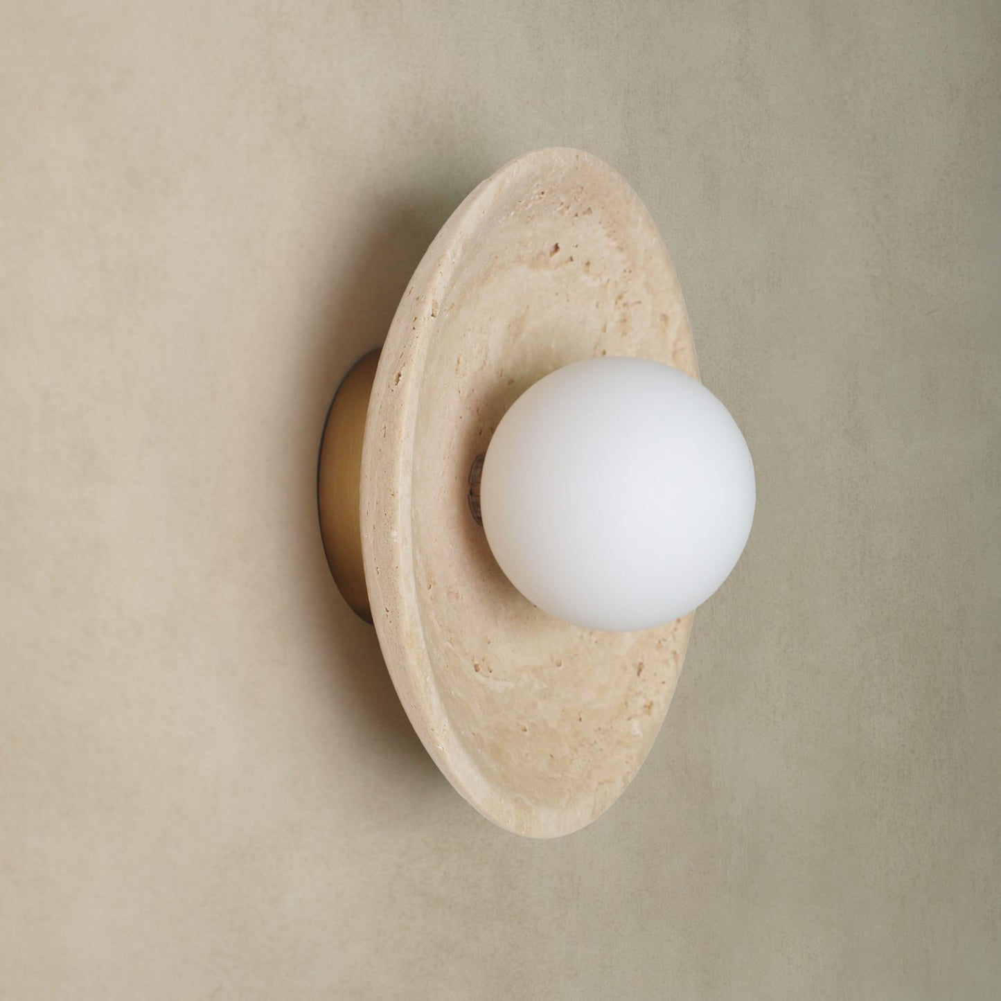 Eretoq Wall Sconce