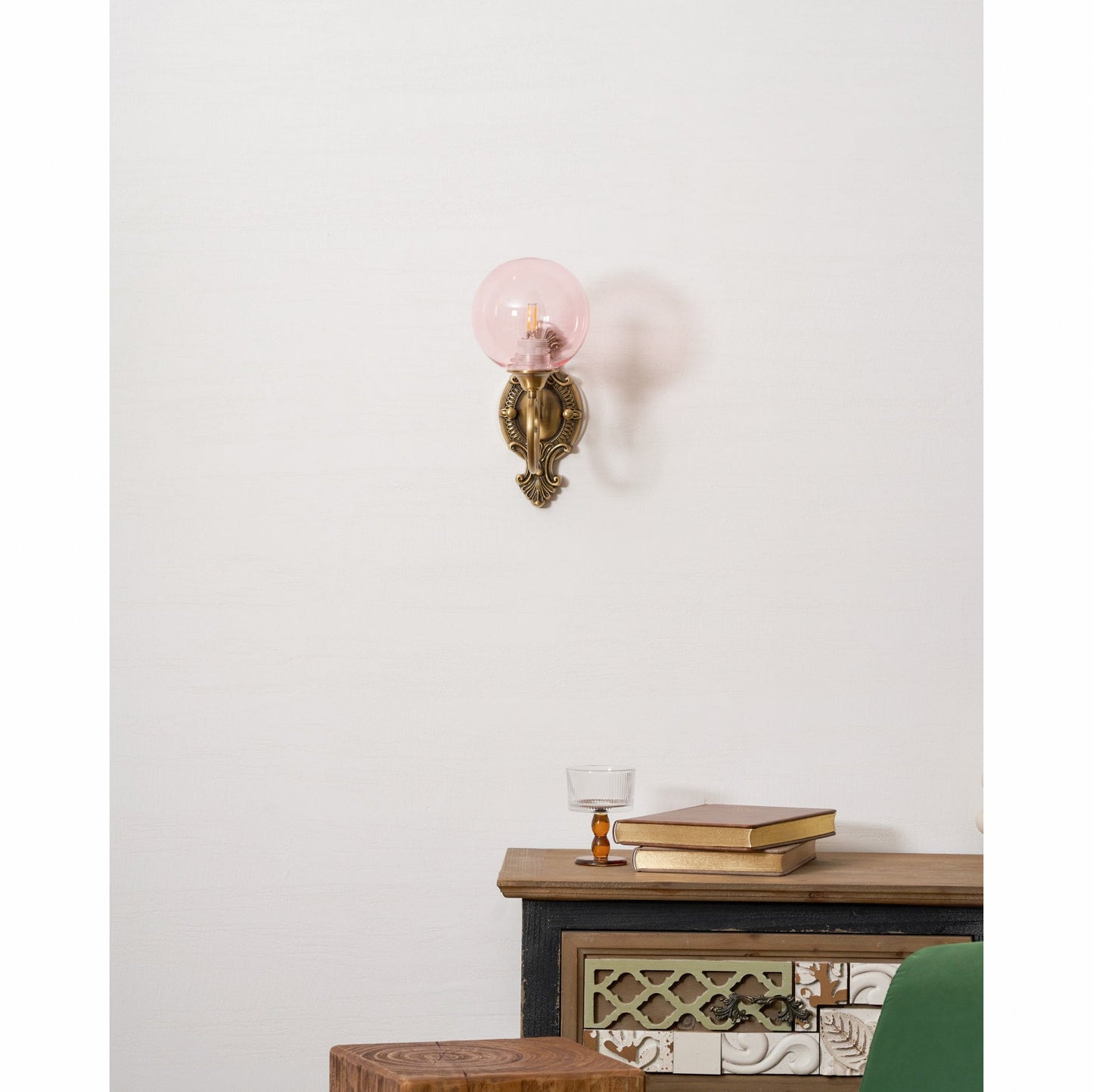 Evelyn Glass Wall Lamp