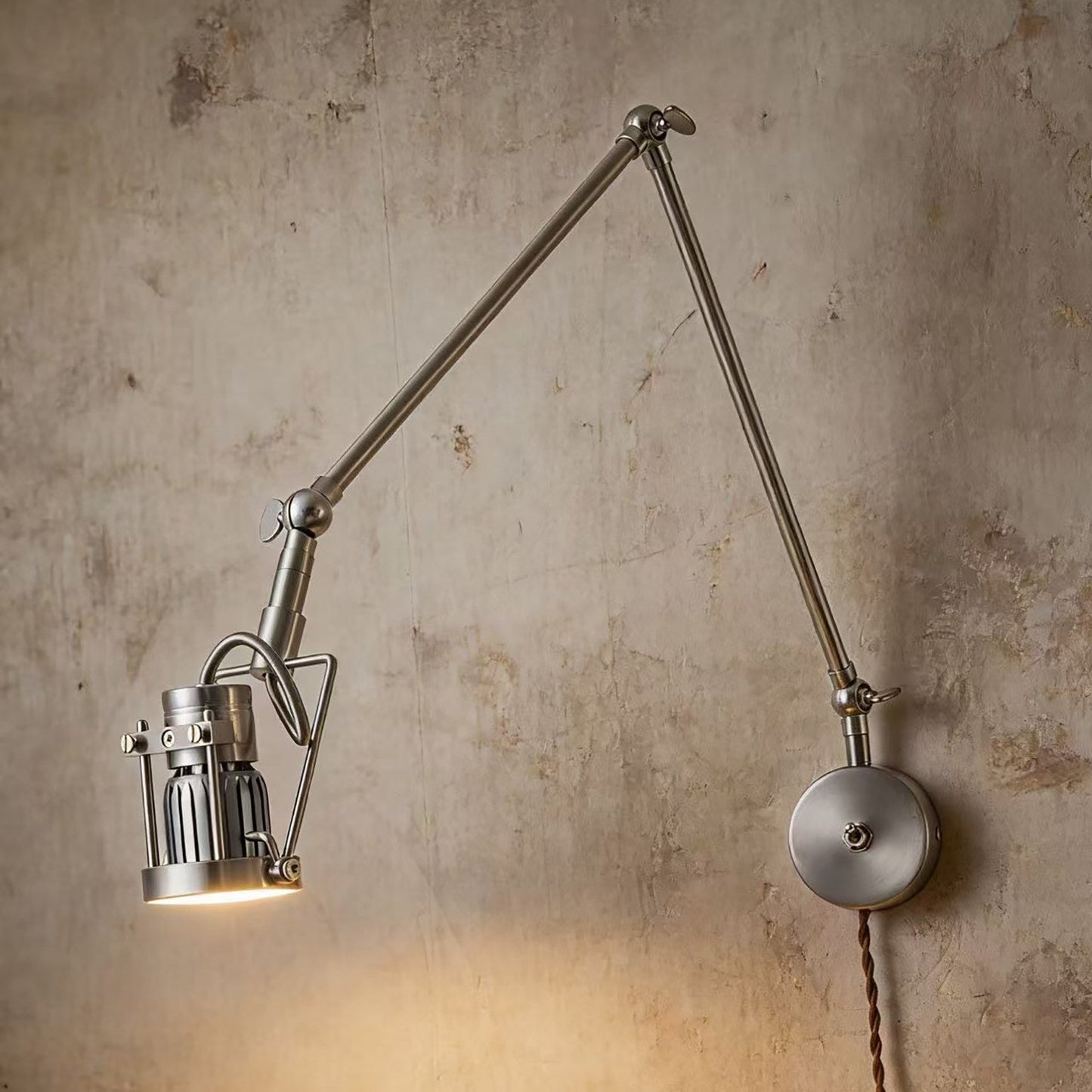 Reznor Plug-in Wall Sconce