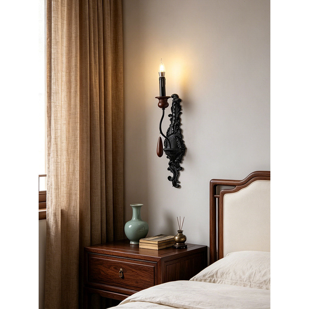 Windsor Wall Sconce