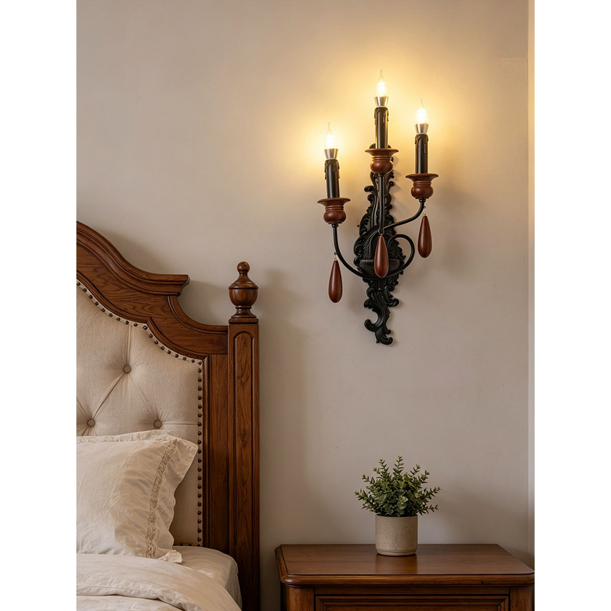 Windsor Wall Sconce