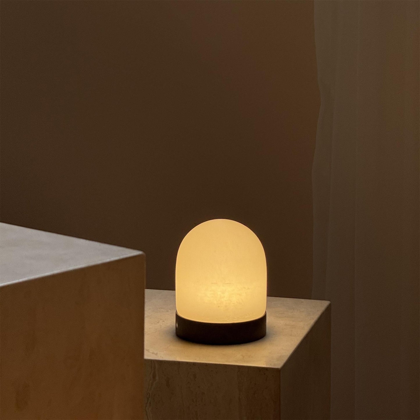 Roger Cordless Table Lamp (Built-in Battery)