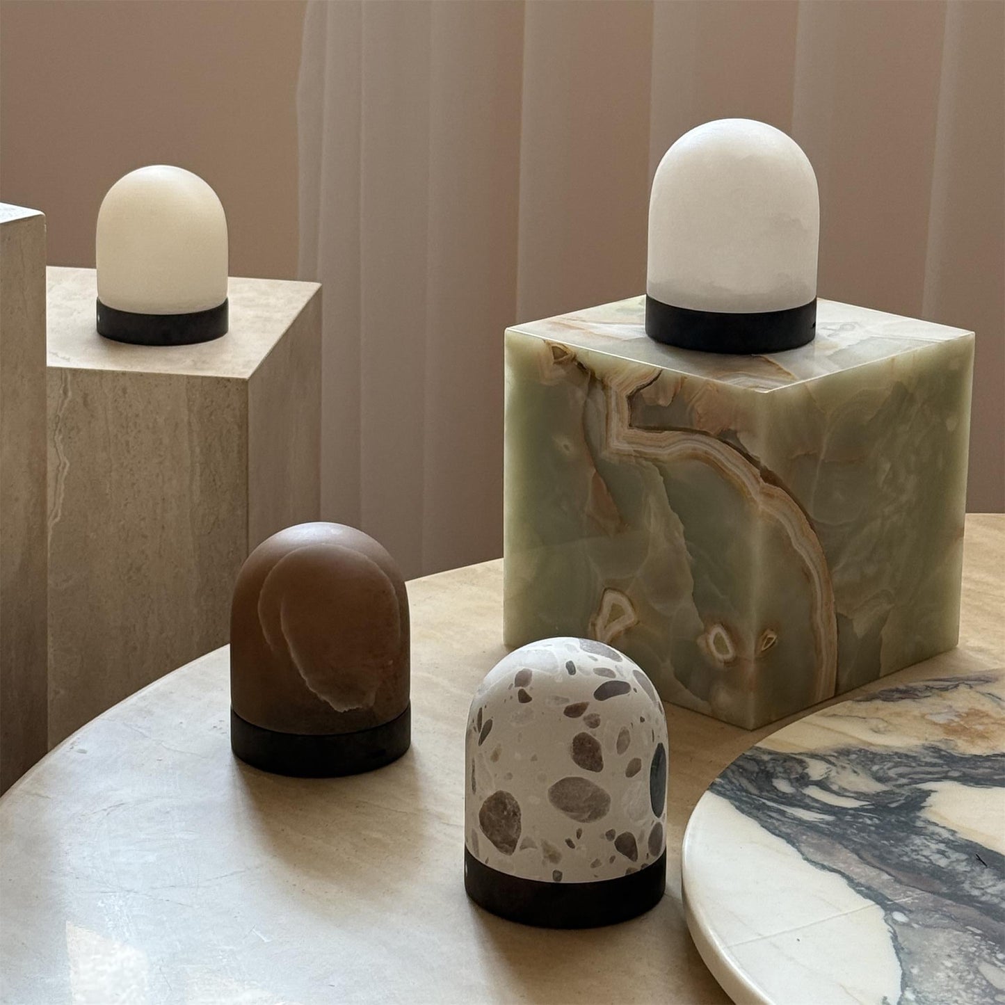 Roger Cordless Table Lamp (Built-in Battery)