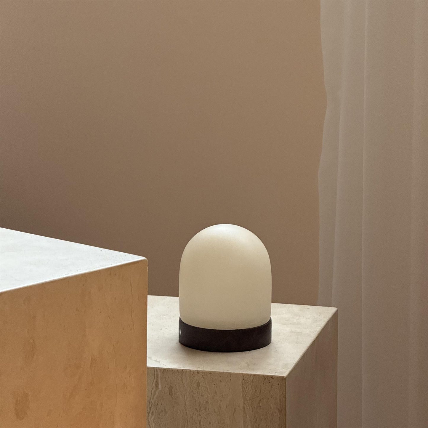 Roger Cordless Table Lamp (Built-in Battery)