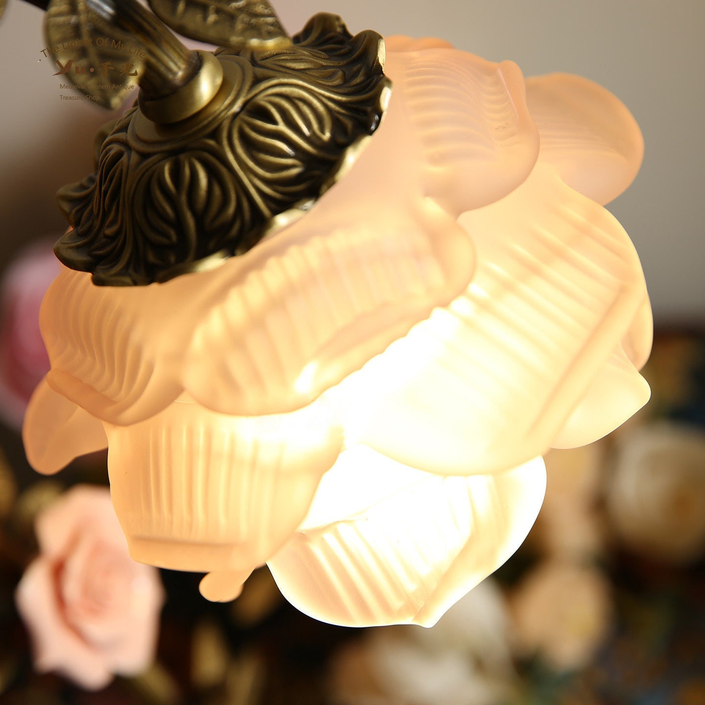 Rosalie Floral Table Lamp