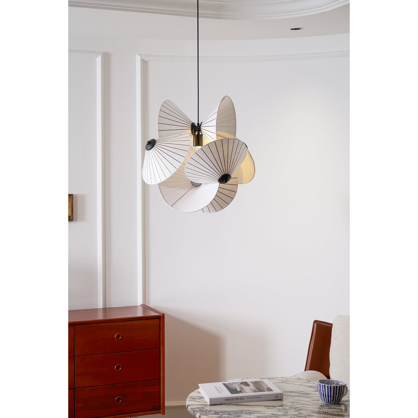 Serpentine Pendant Light