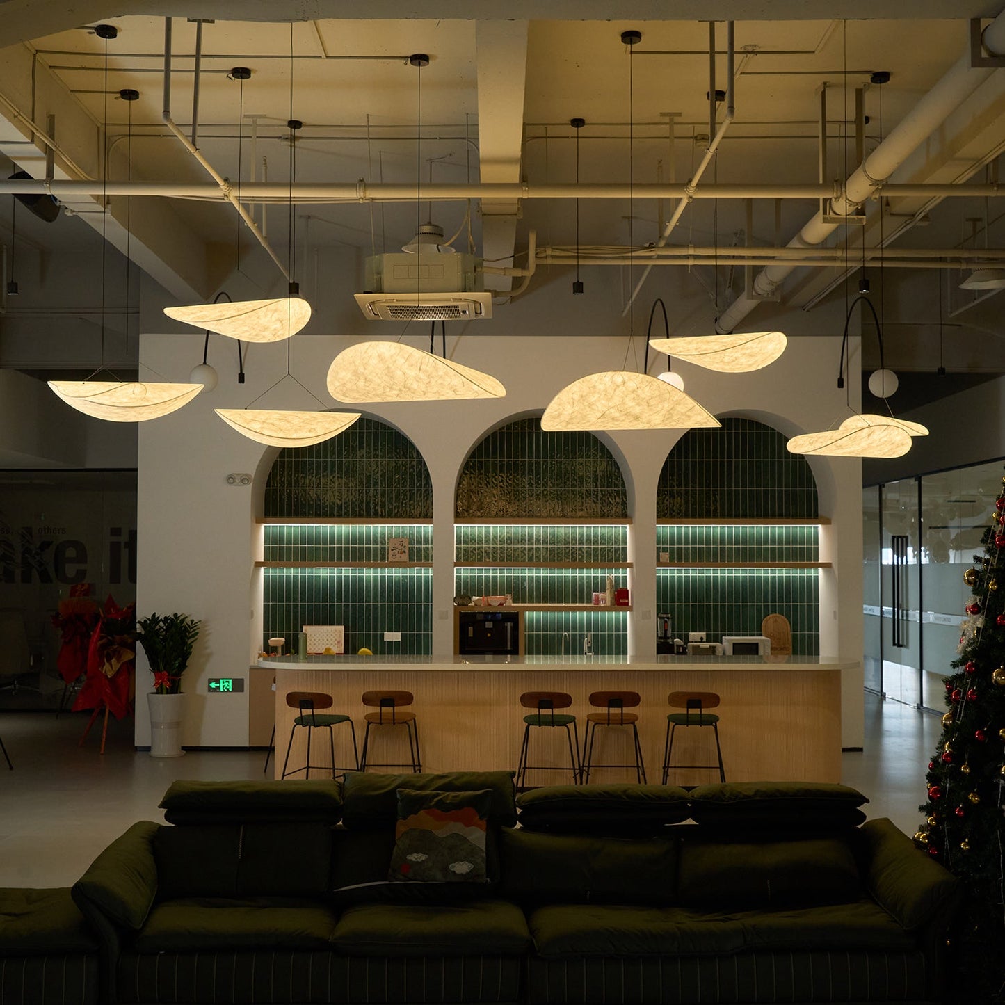Tense Dupont Paper Pendant Lamp