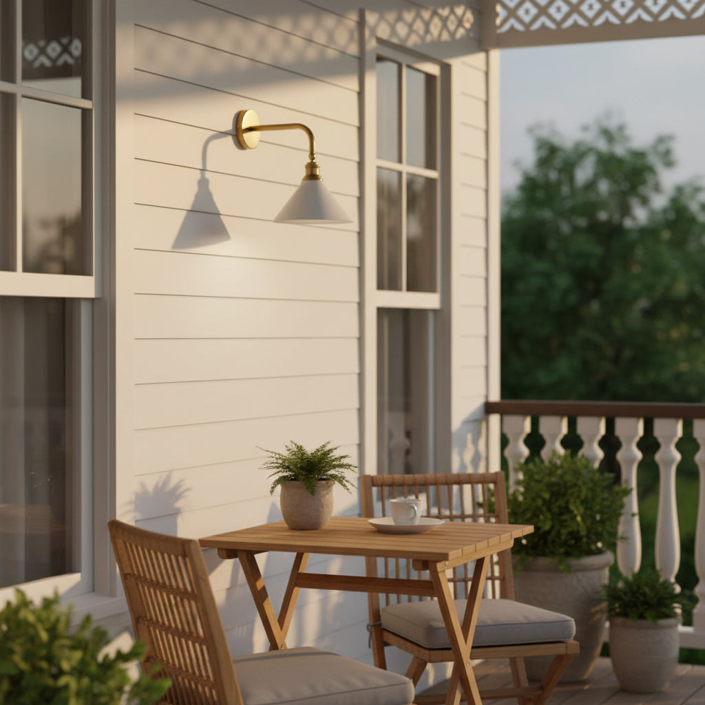 Thetford Wall Lamp