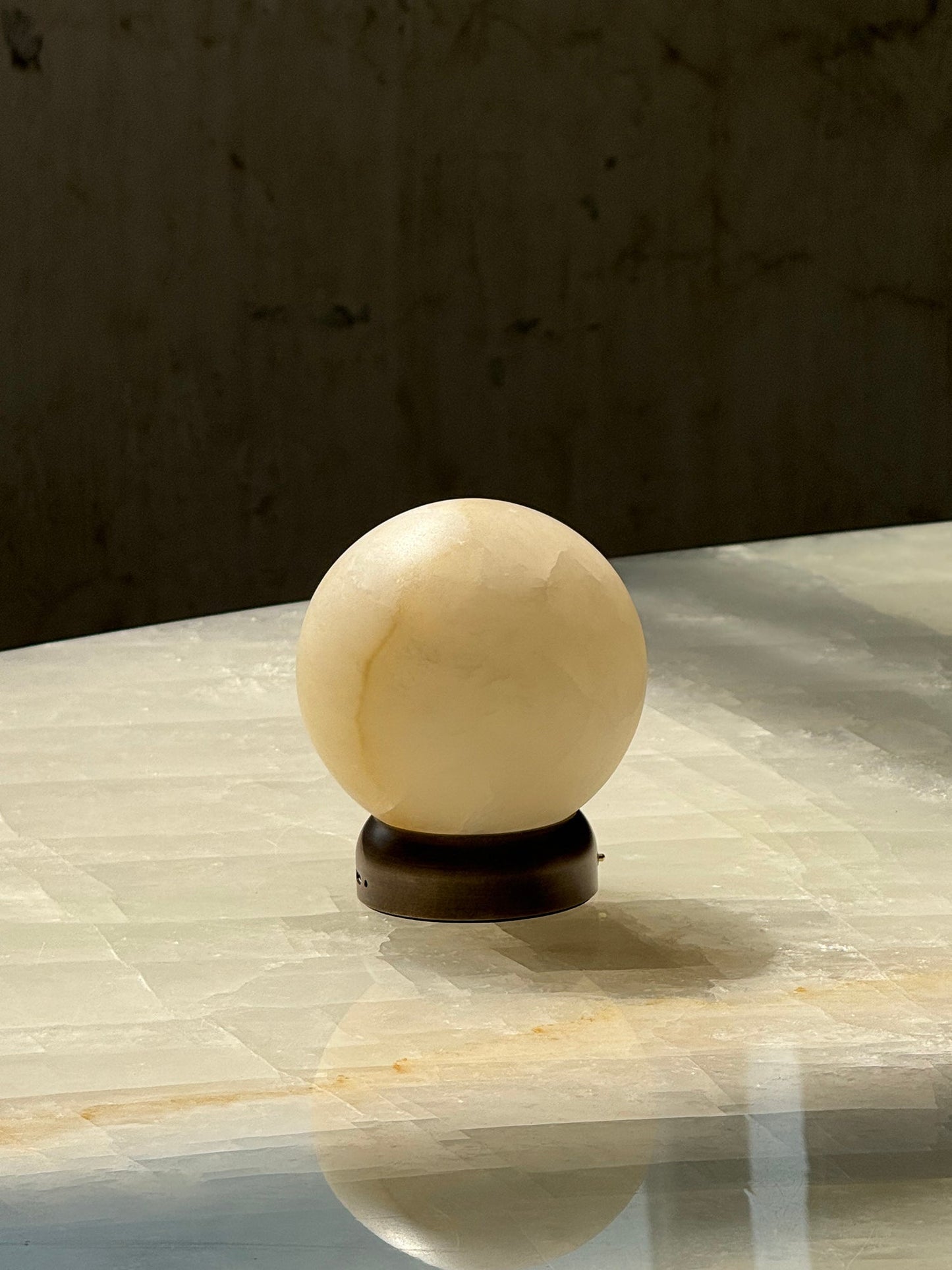 Trevi Table Lamp (Built-in Battery)