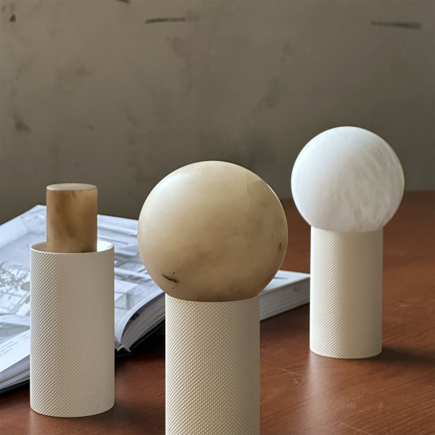 Cordless Alabaster Table Lamp (Built-in Battery)