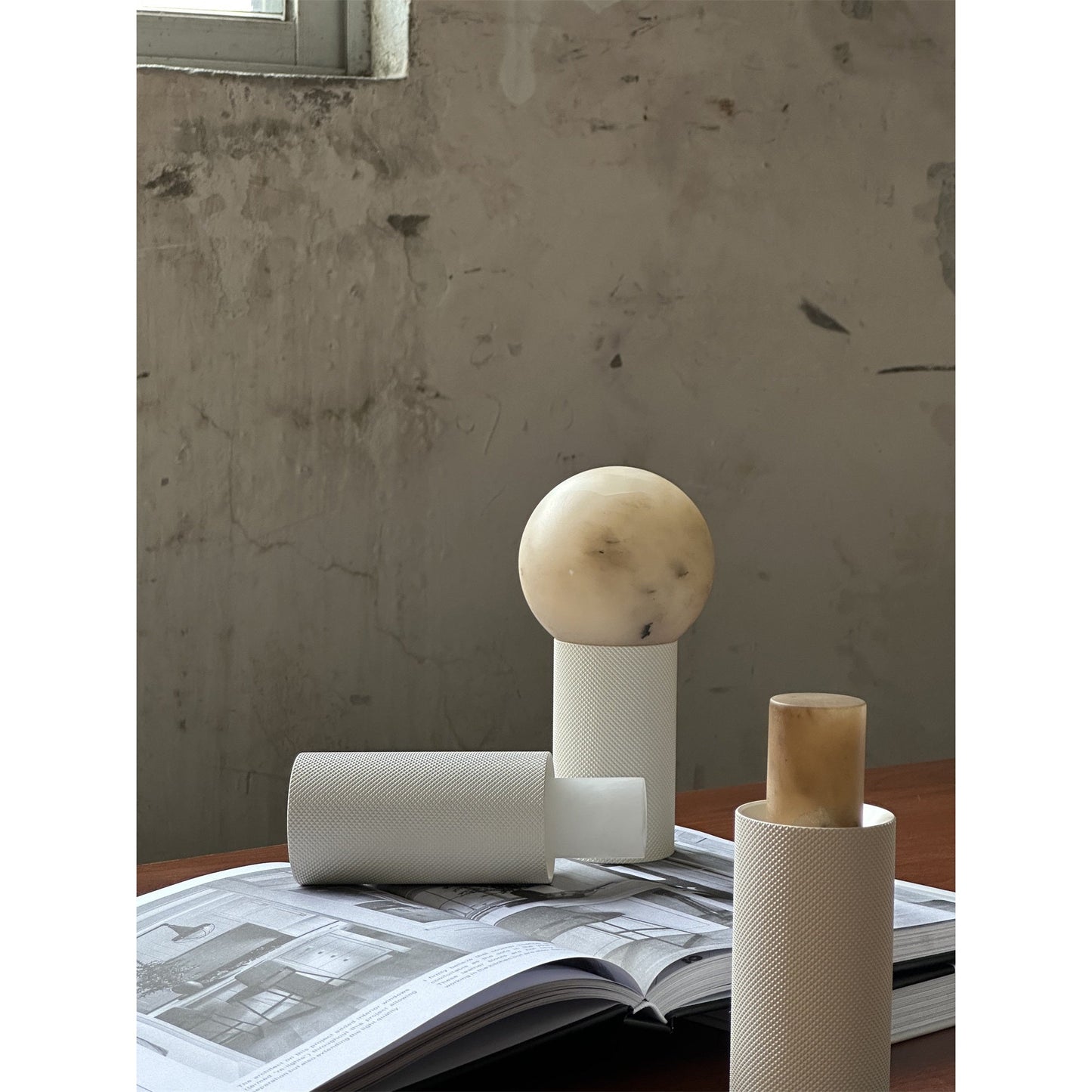 Cordless Alabaster Table Lamp (Built-in Battery)