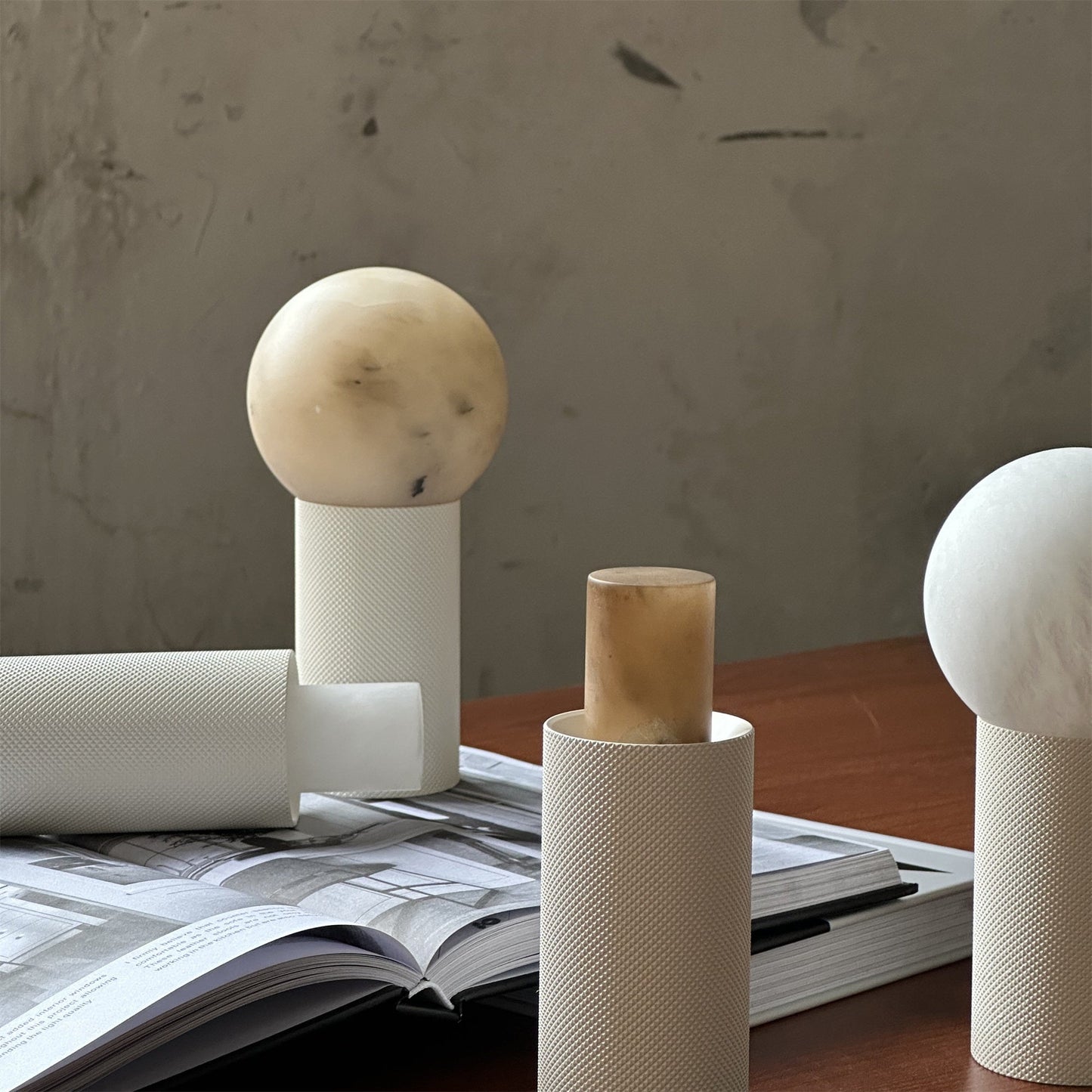 Cordless Alabaster Table Lamp (Built-in Battery)