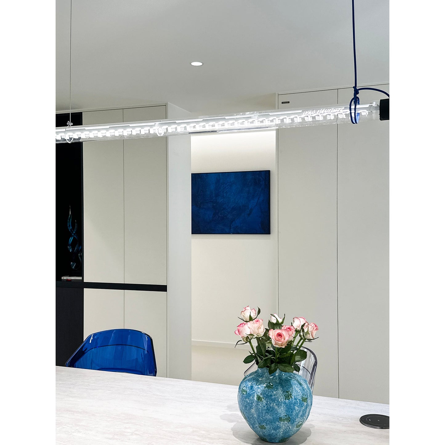 Tubular Linear LED Pendant Lamp