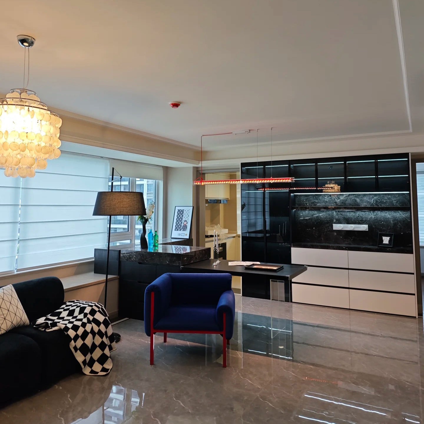 Tubular Linear LED Pendant Lamp