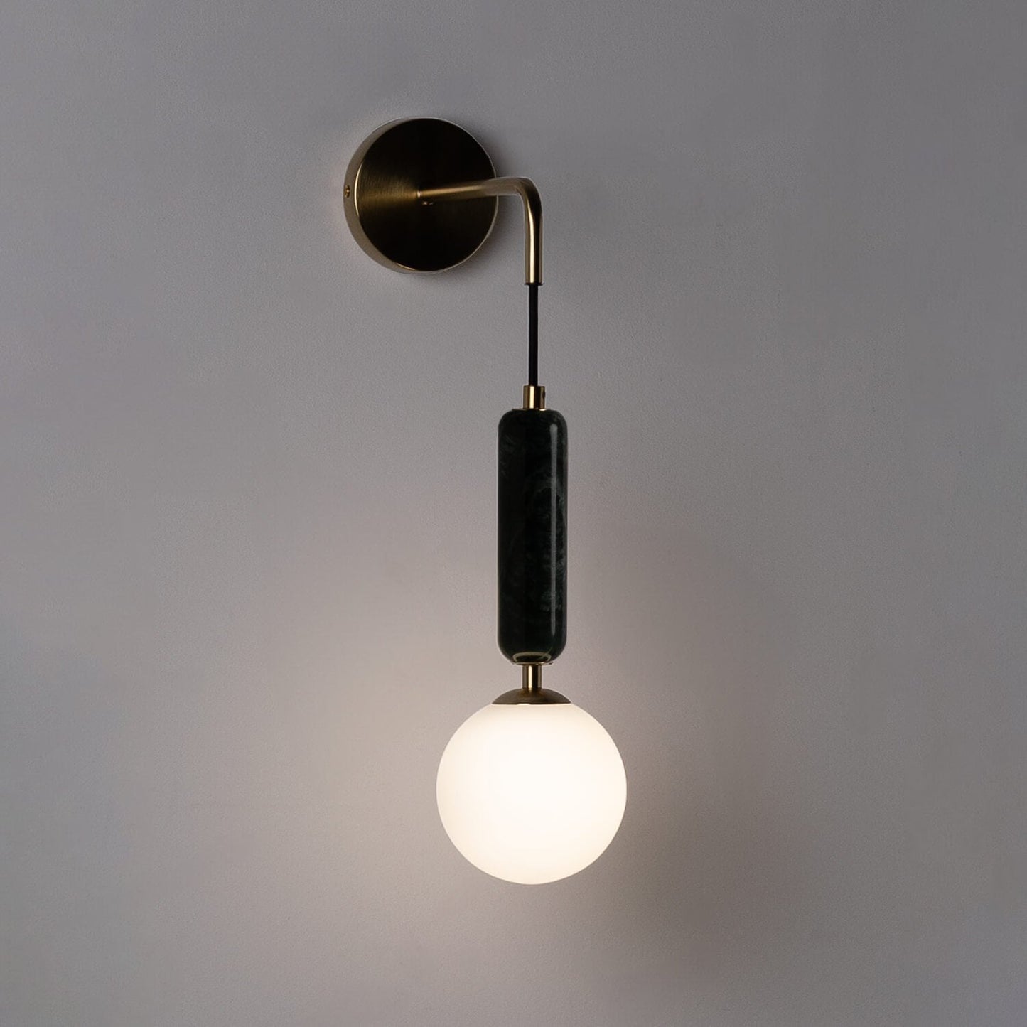 Valenes Wall Lamp