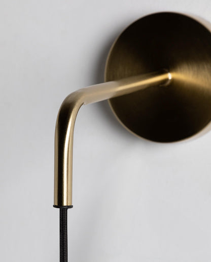 Valenes Wall Lamp