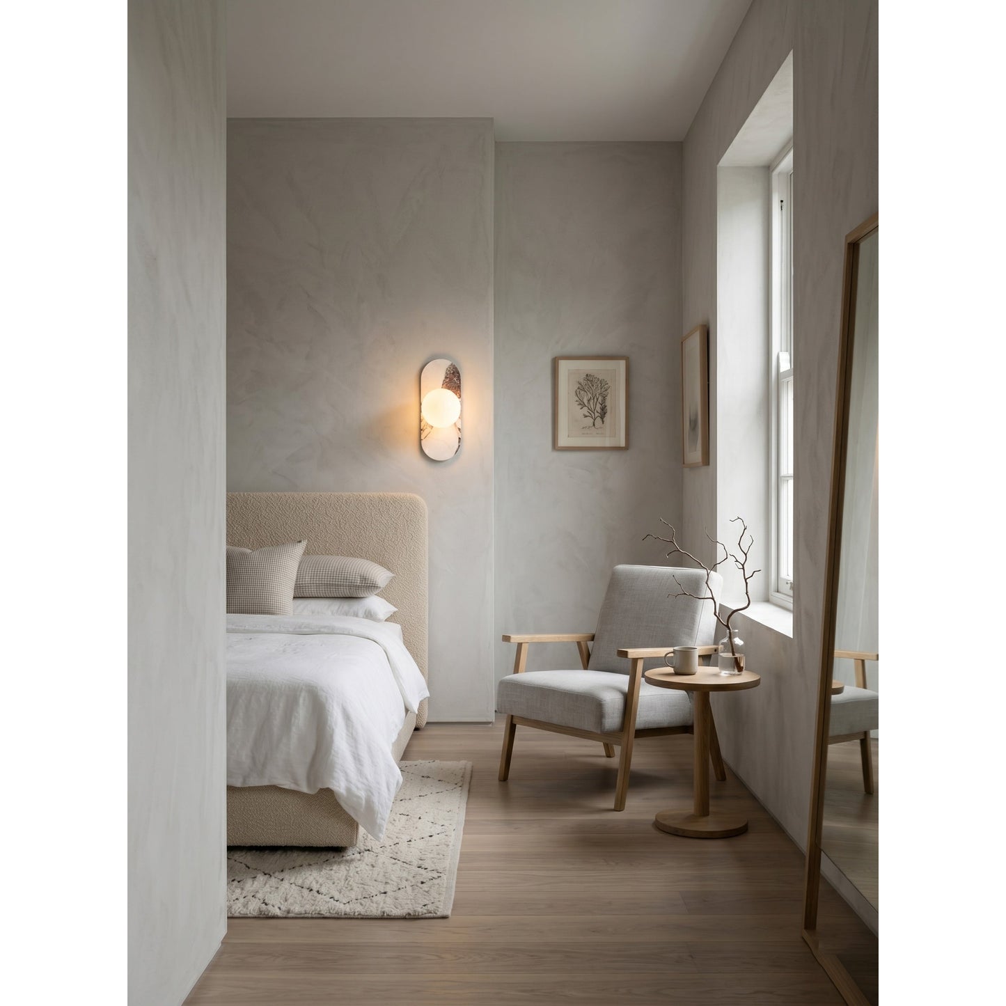 Viola Oval Wall Lamp